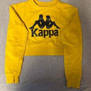 Kappa Authentic Cropped Crewneck Sweatshirt Yellow